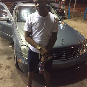 Meet your Posher, Dennis